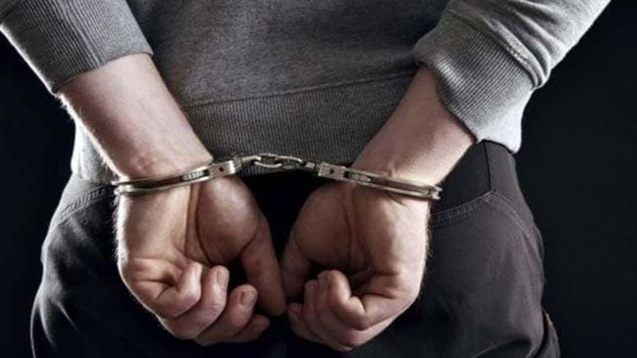Blackmailer Arrested : दुष्कर्म के मामले में कोचिंग संचालक गिरफ्तार