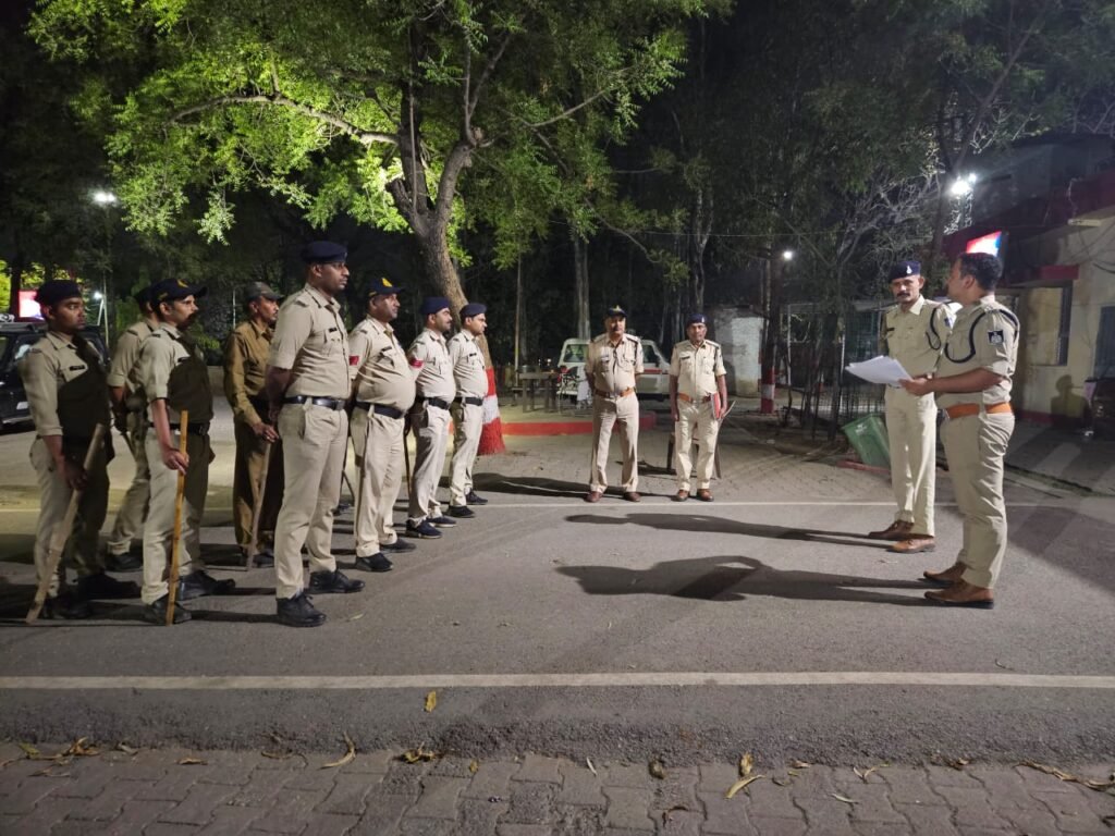 सिंगरौली में आधी रात को पुलिस नाइट कॉम्बिंग गस्त में 89 आरोपियों पर पुलिस ने की कार्रवाई