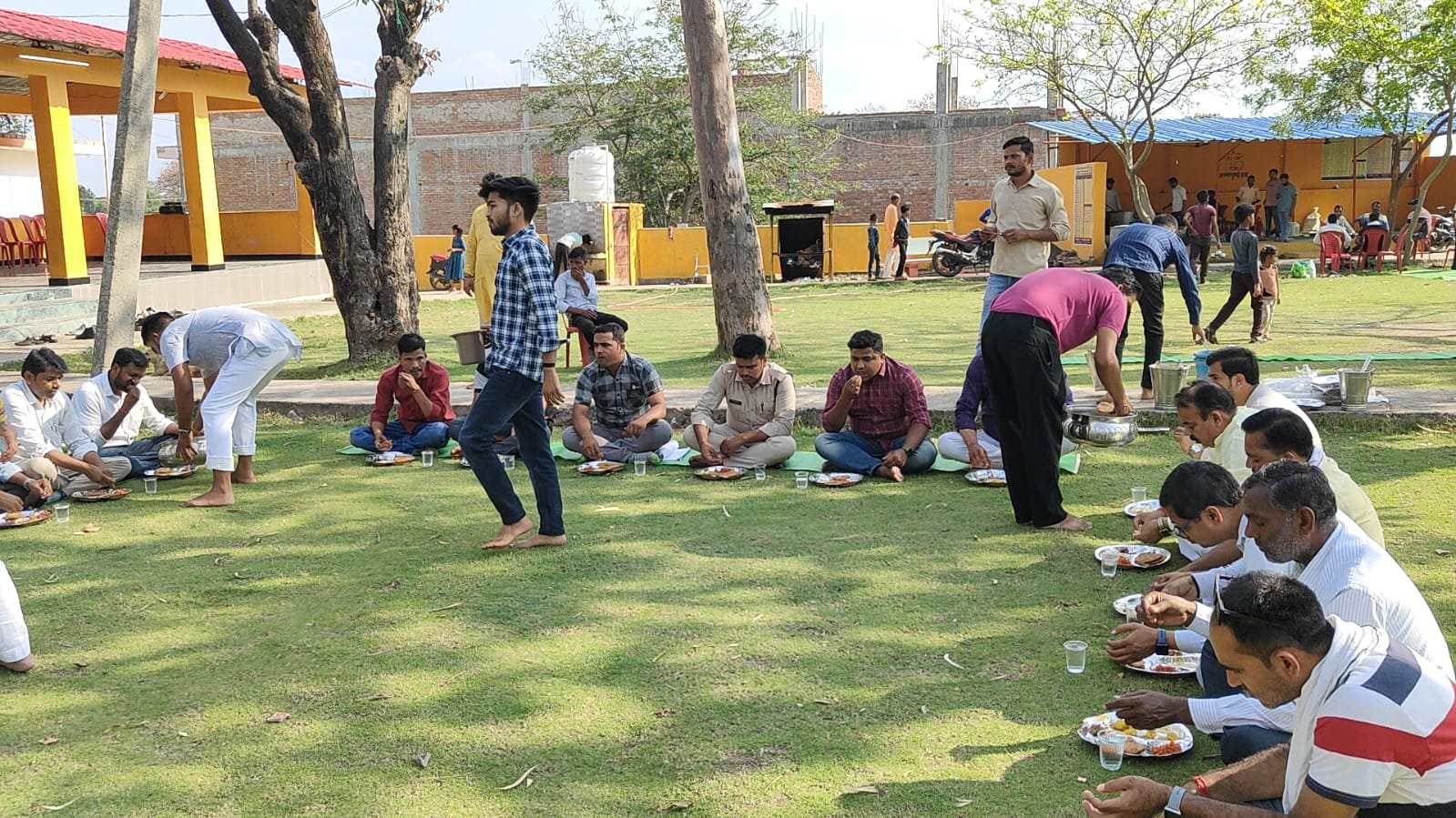 माँ धनौजा मंदिर में प्ररिसर मे चैत्र रामनवमी के छष्ठमी को हुआ विशाल भव्य भंडारे का आयोजन