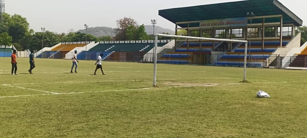 विजय कप फुटबॉल टूर्नामेंट का आयोजन २० से २६ अप्रैल तक जिला फुटबाल संघ सिंगरौली के तत्वाधान में विजय स्टेडियम जयंत में हो रहा आयोजन