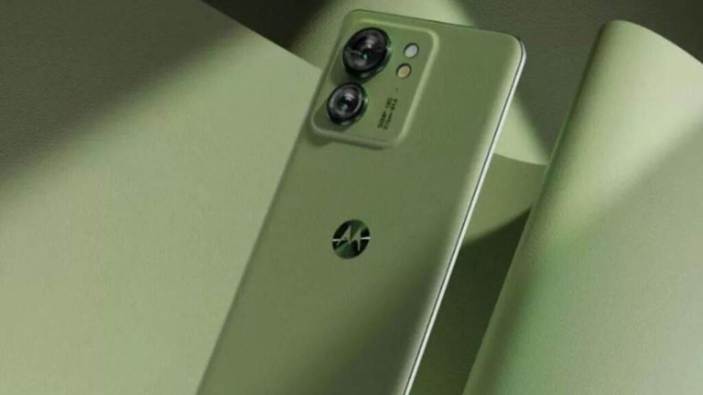 Motorola ने लॉन्च की 6.7 इंच का फुल-एचडी+ पोलराइज़्ड डिस्प्ले फोन