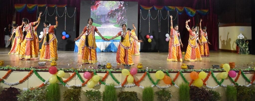 सरस्वती विन्ध्यनगर ने धूमधाम से मनाया 36वां स्थापना दिवस