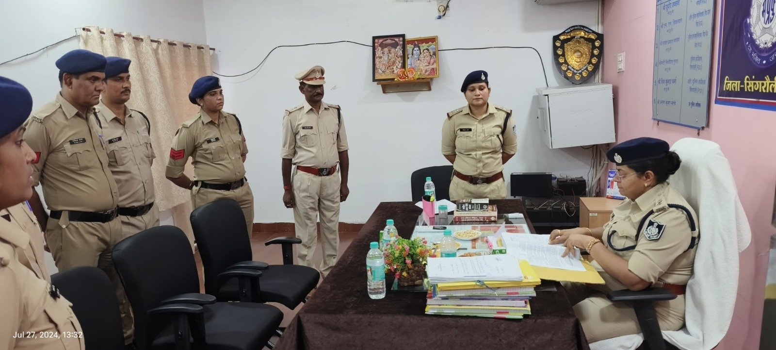 पुलिस अधीक्षक द्वारा थाना महिला थाना सिंगरौली एवं थाना अजाक का किया गया वार्षिक निरीक्षण