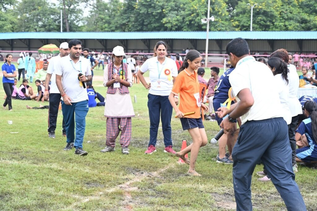 डी ए वी पब्लिक स्कूल,खड़िया (NCL) में सत्र 2024- 25 क्लस्टर लेवल मेगा खेलकूद प्रतियोगिताओं में सभी प्रतिभागियों ने लिया बढ़-चढ़कर हिस्सा और दिखा कौशल एवं प्रतिभा का विशेष प्रदर्शन