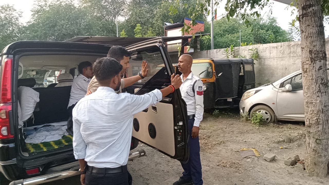 यातायात नियमों का उल्लंघन करने वाले २५० वाहन चालकों के विरूद्ध यातायात पुलिस ने की कार्यवाही