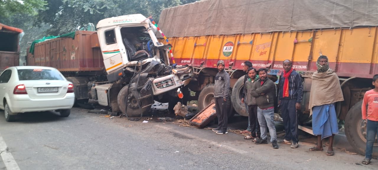 हल्दी एसो मिथलेश कुमार नें गैस कटर से टेलर को कटवाकर बच्चाई ड्राइबर की जान,